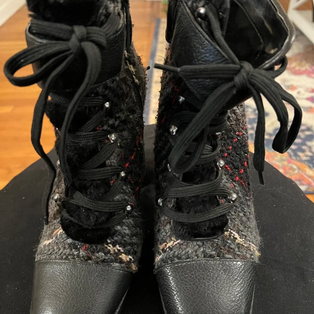 Boots - Picture 1 of 4